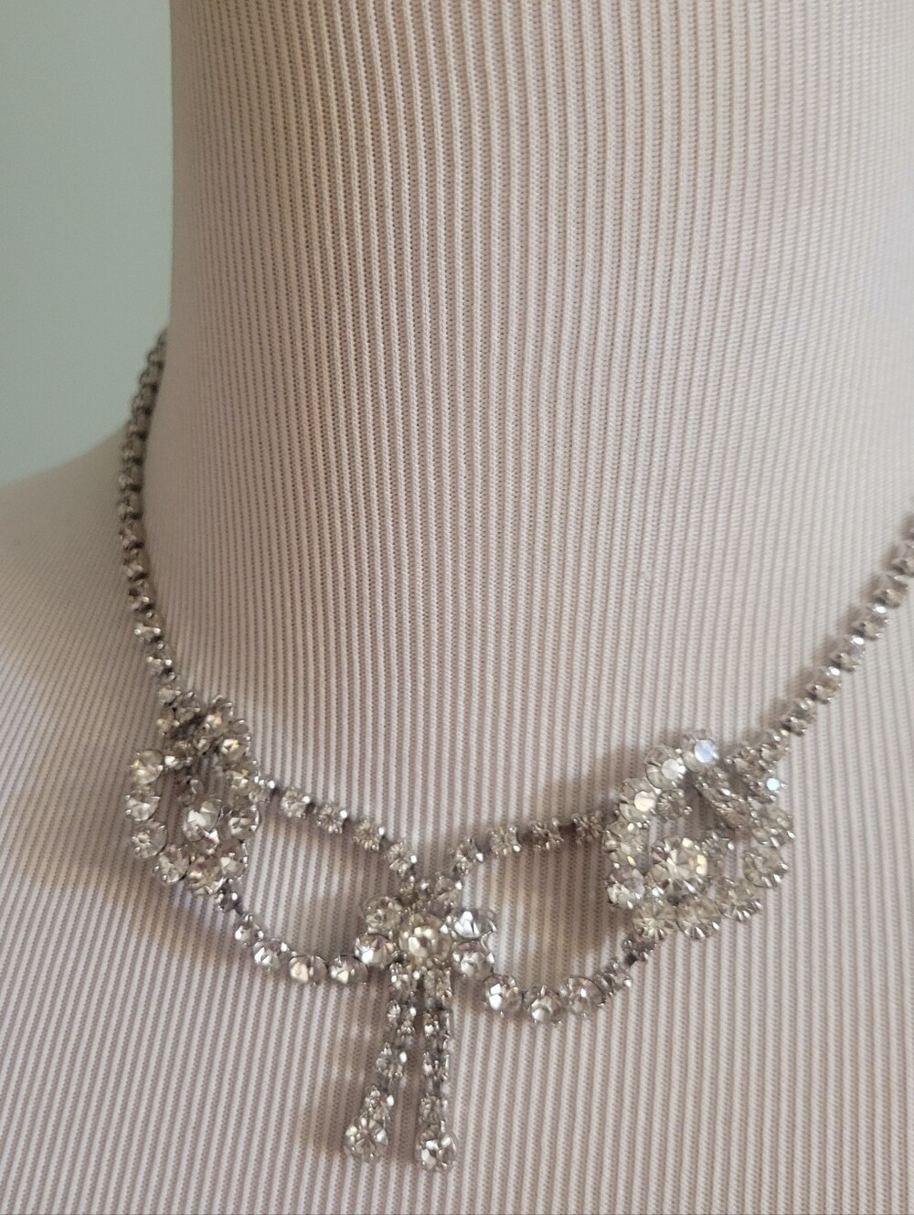 Vintage Rhinestone Choker Style Necklace